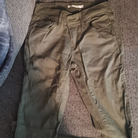 Green Levi jeans - Picture 2 of 3